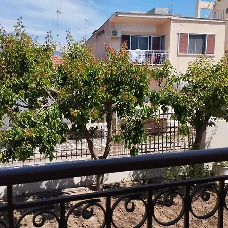 Sirena House Apartman Limenária