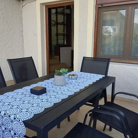 Sirena House Apartman *